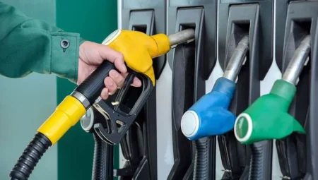 10 Nisan Akaryakıt Fiyatları: Benzin ve Motorin Güncel Fiyatları, İndirim ve Zam Haberleri