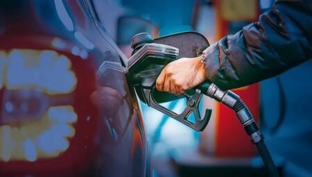 19 Nisan 2026 akaryakıt fiyatları: Benzine ve motorine indirim mi zam mı geliyor?