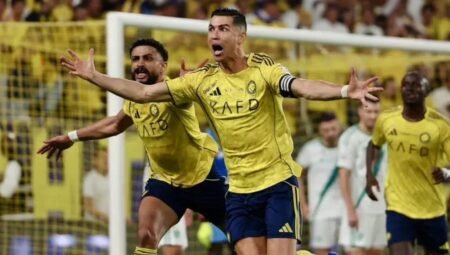 Cristiano Ronaldo 2026 yılında hangi tarihi rekoru kırdı?