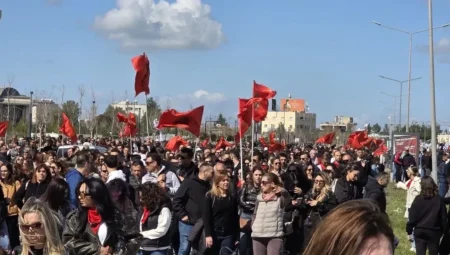 KKTC Tartışmalı Kararnameyi Geri Çekti Mi? Hükümet Açıklaması ve Halkın Tepkisi
