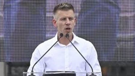 Peter Magyar kimdir? Macaristan’da Orban’a rakip mi oluyor?