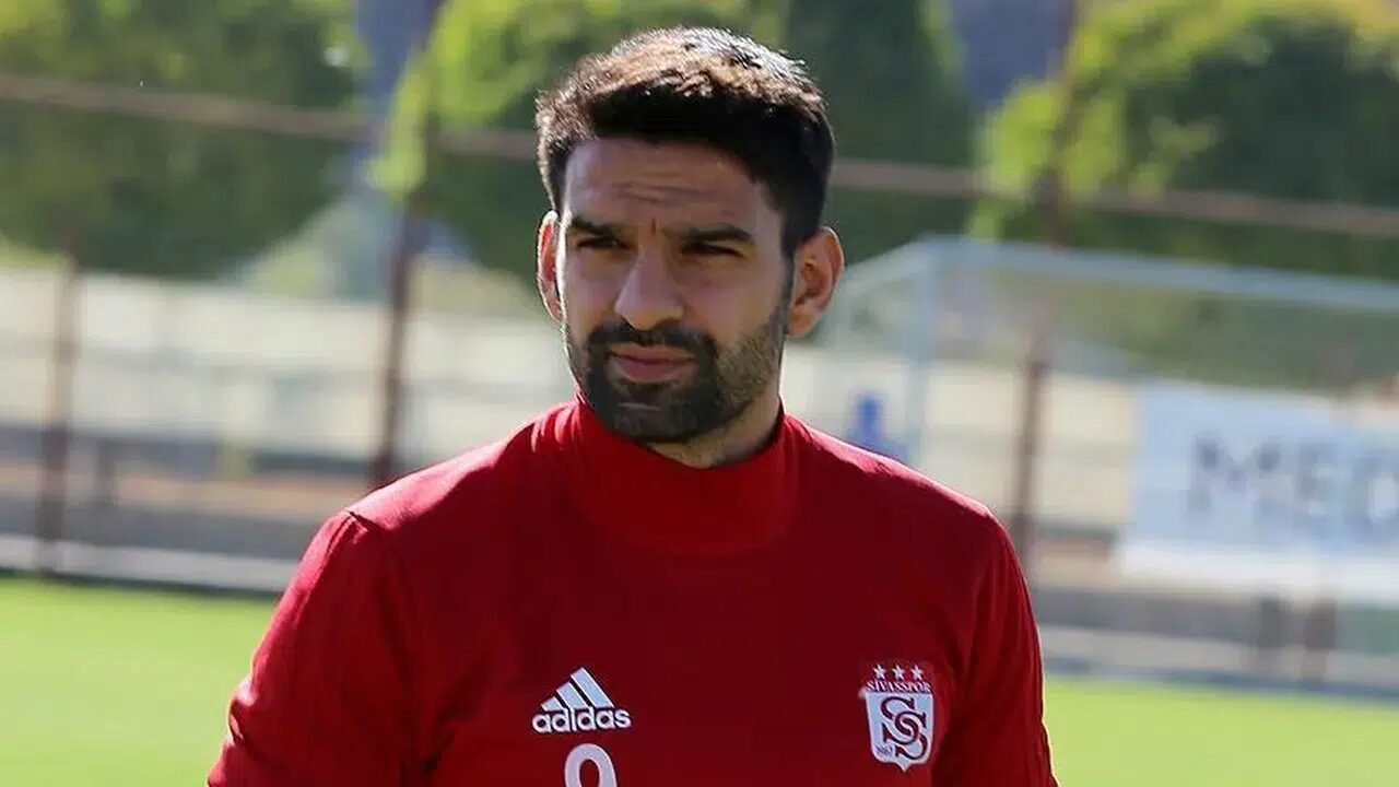 Muhammet Demir Bursaspor’dan neden ayrıldı? İşte transfer planı ve yeni kaptanlık kararı