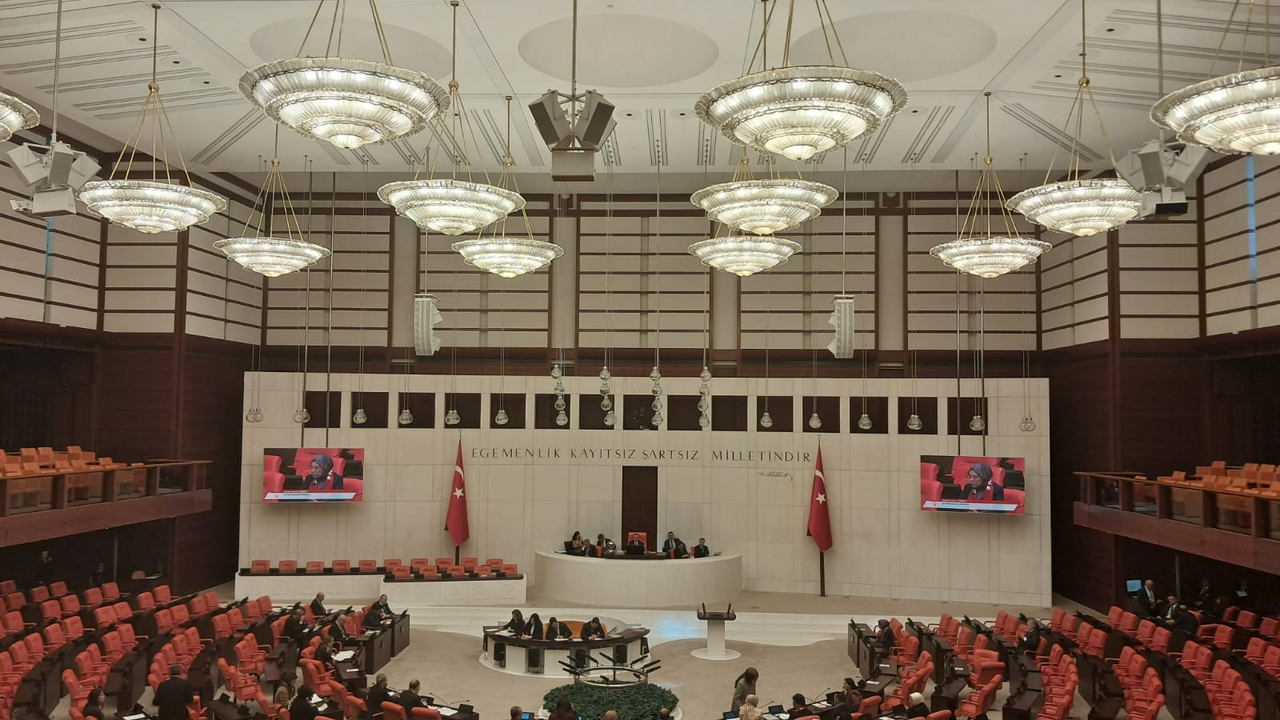 TBMM’de kabul edilen ekonomi paketi nedir, vergi muafiyeti kimleri kapsıyor?