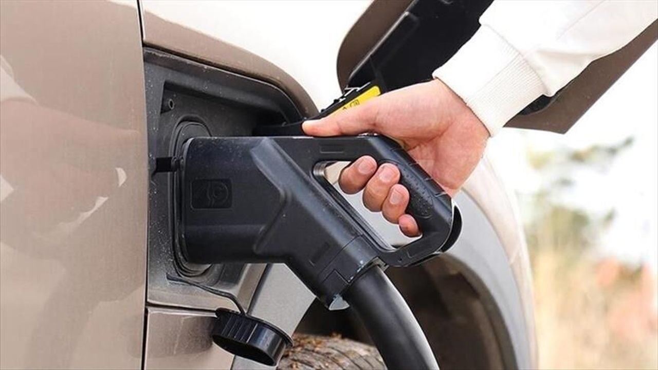 Türkiye’de elektrikli araç şarj istasyonu ve soket sayısı kaç oldu?