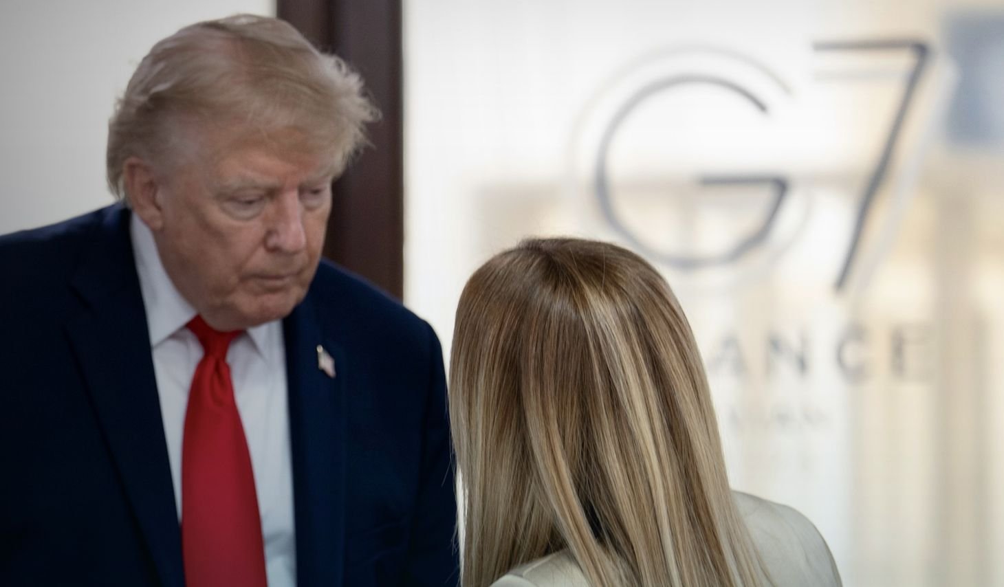 Trump’tan Meloni’ye Ağır Sözler: “Fotoğraf için yalvardı, acıdım”