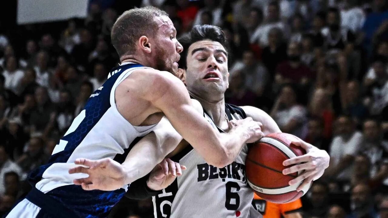 Beşiktaş GAİN 82-79 Bahçeşehir Koleji: Yarı final serisinde avantajı kaptı