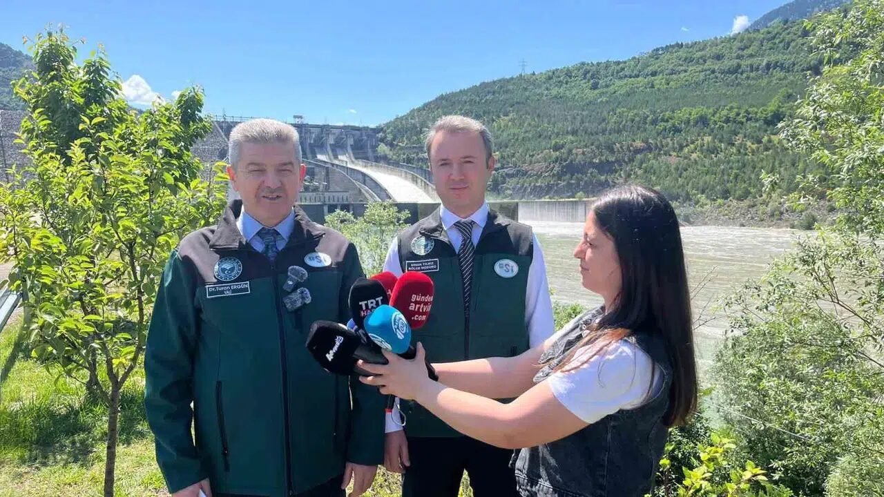 Çoruh Vadisi barajlarında doluluk yüzleri güldürdü: Artvin’in enerji üretimi ekonomiyi güçlendiriyor
