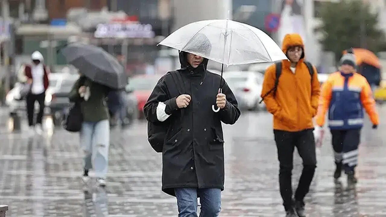 Sıcaklıklar 6 derece azalıyor: İstanbul’da yağışlı hava etkili olmaya hazırlanıyor